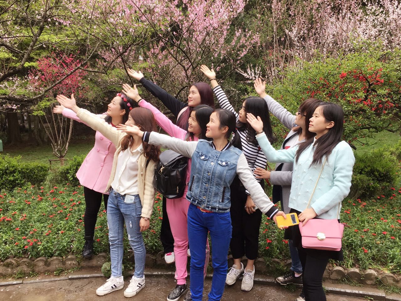 大慶電信物聯(lián)網(wǎng)卡平臺之搜浪團隊廬山游活動